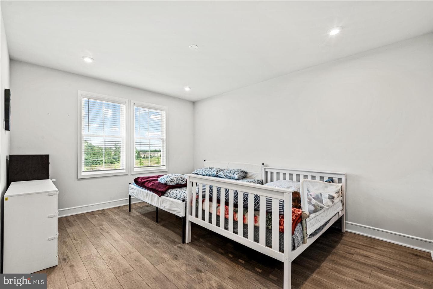 42086 Picasso Square photo 18