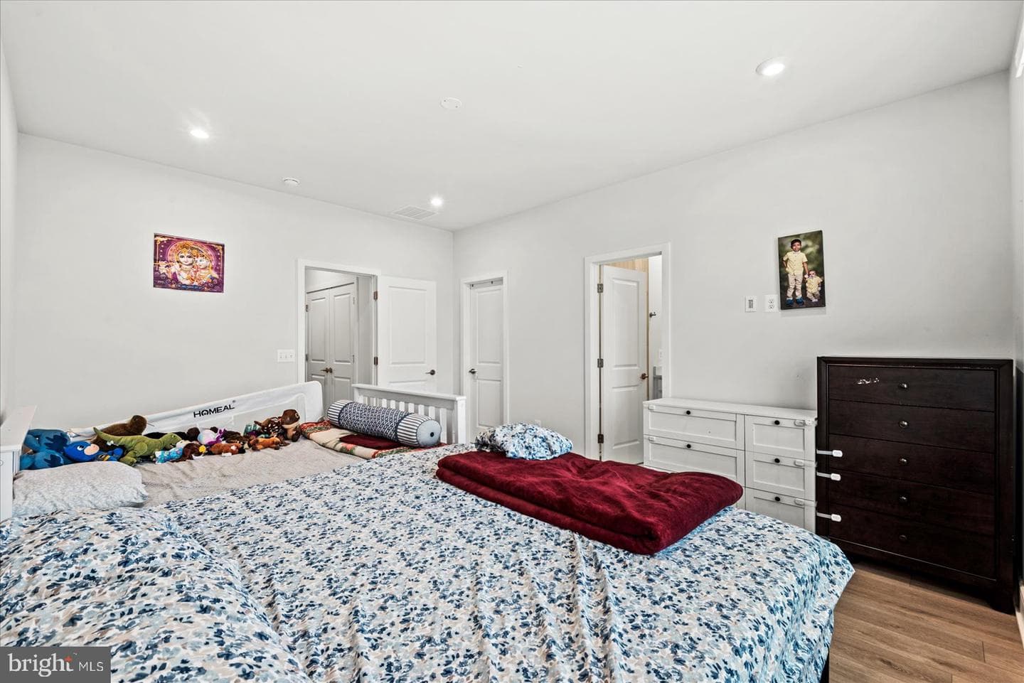 42086 Picasso Square photo 19
