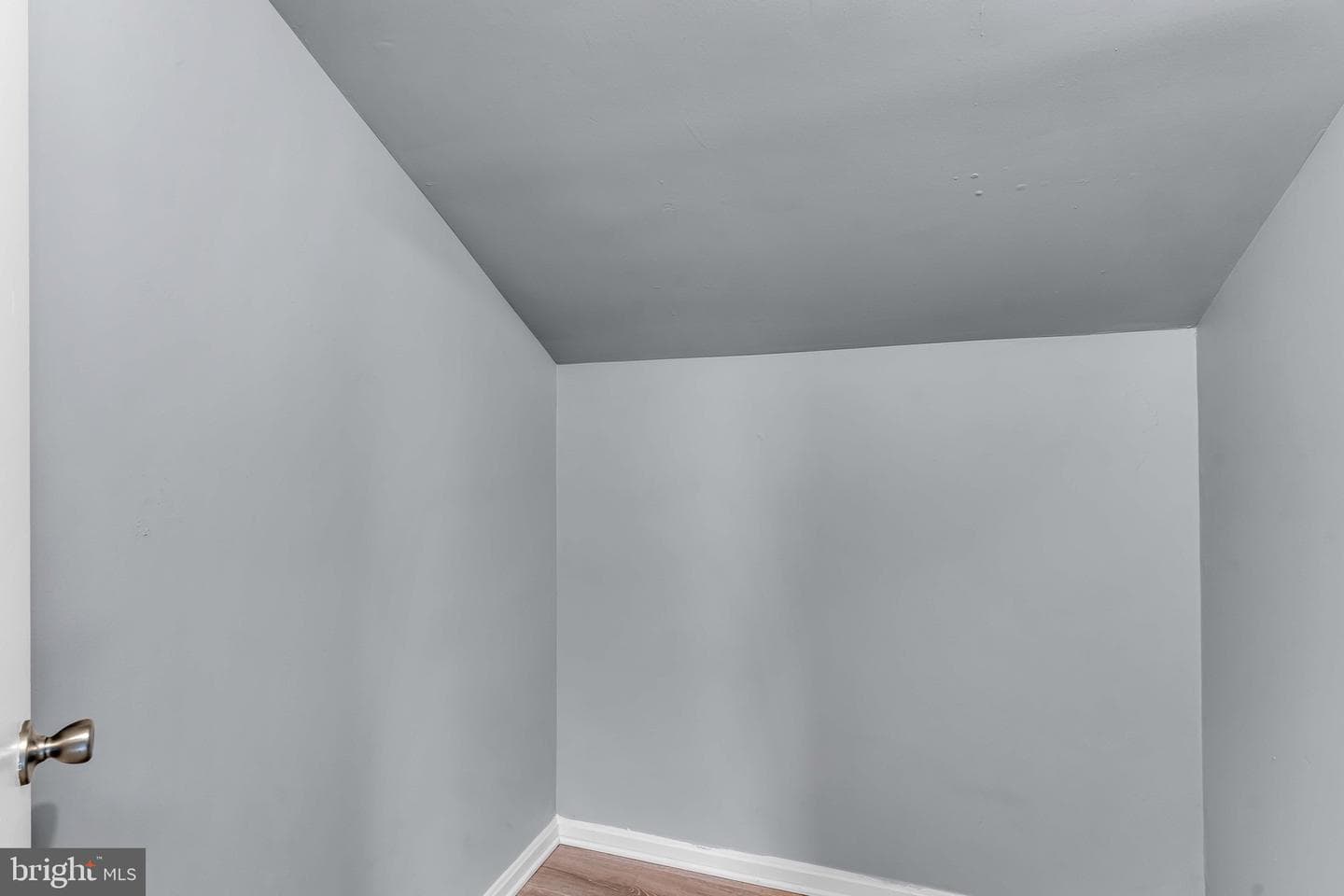 1046 Margate Court photo 35