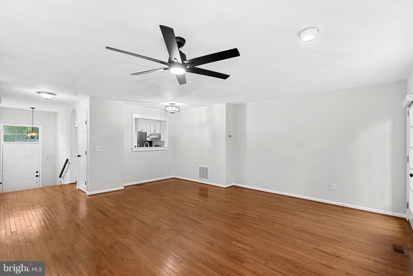 124 Oliver Court photo 18