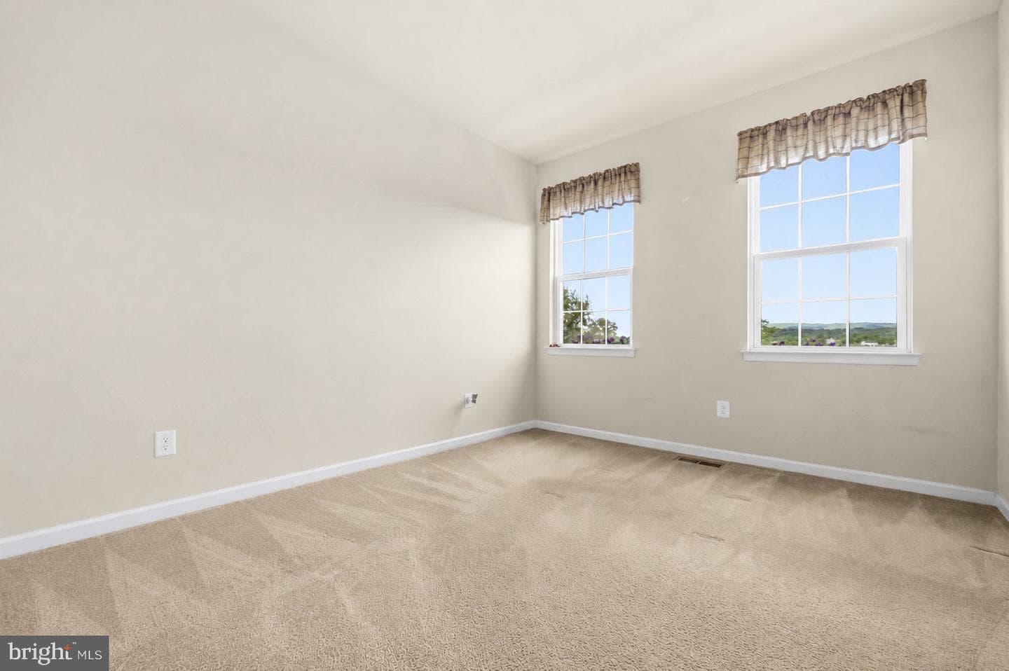 18184 Presidio Place photo 28