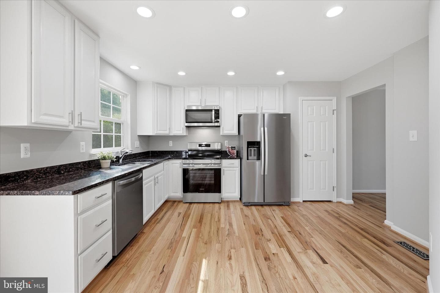 20 Tilgham Place photo 12