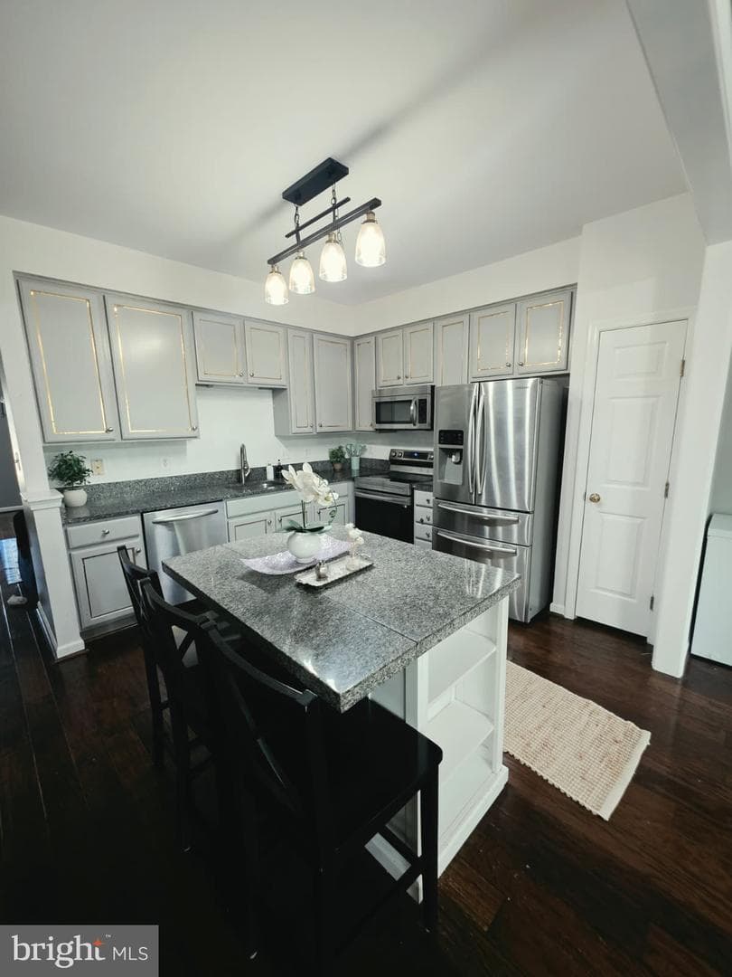 25193 Destination Square photo 22