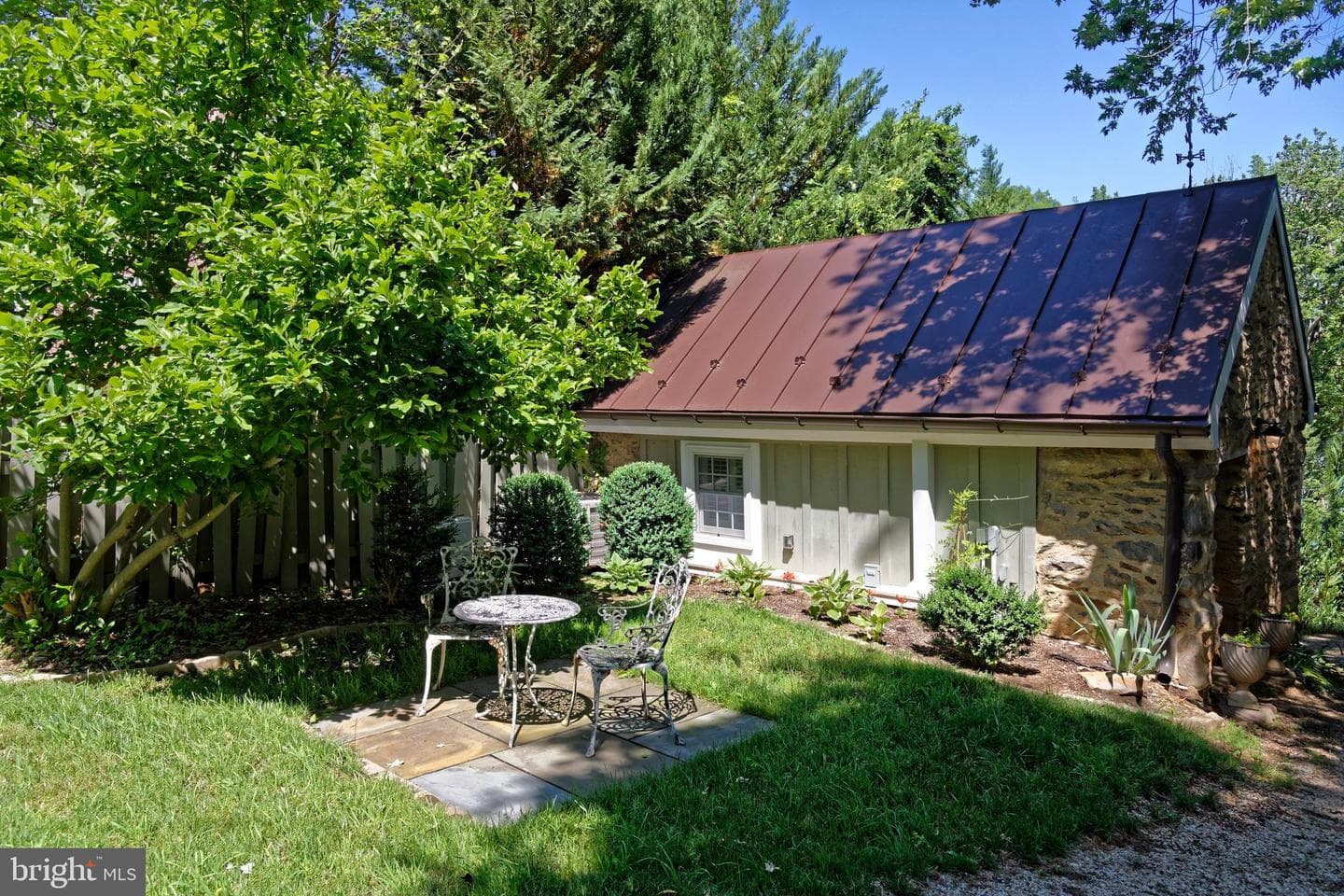 406 E Washington Street photo 42