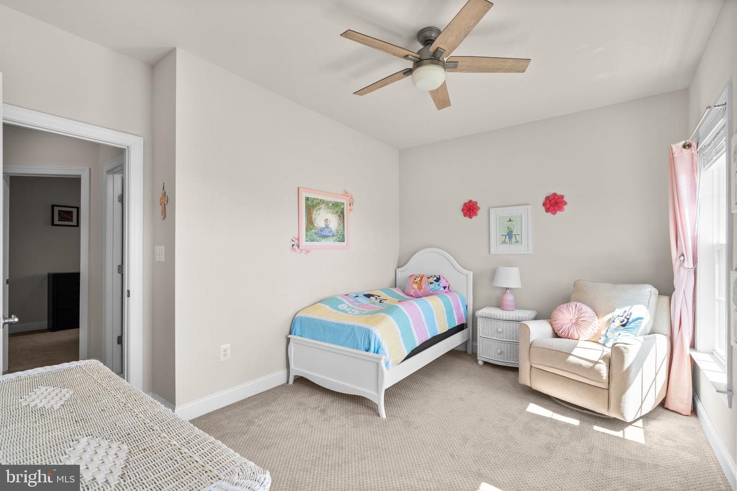 18585 Montague Place photo 39