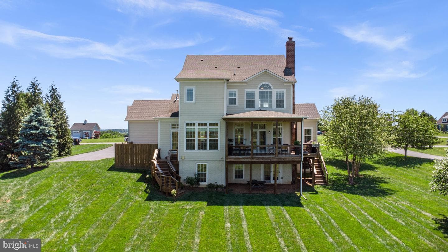 18585 Montague Place photo 57