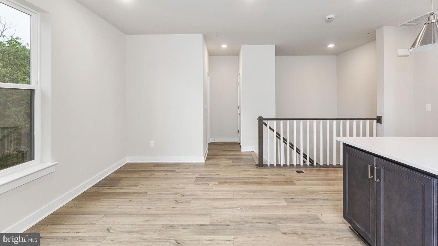 20816 Cloongee Terrace photo 9
