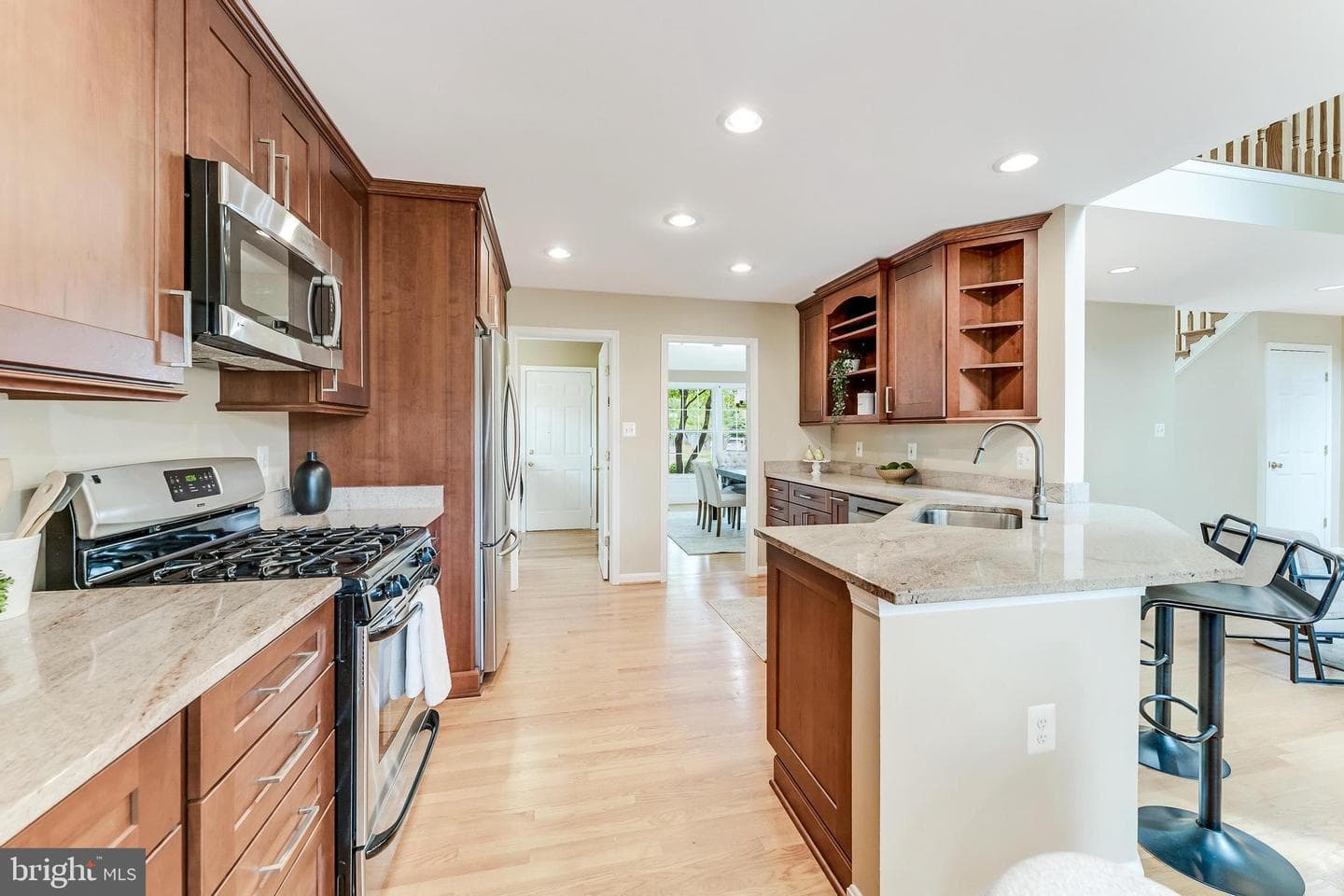 326 E D Street photo 10