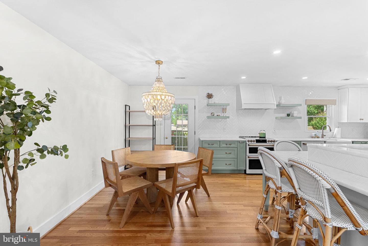 10 Hamilton Terrace Drive photo 8