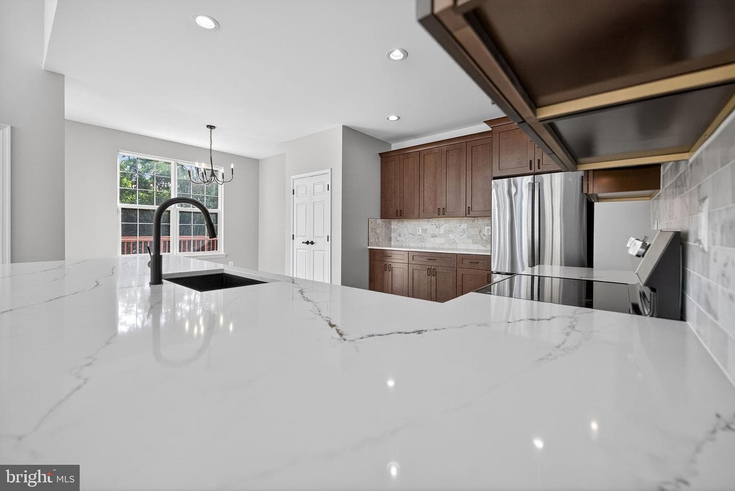 852 Macalister Drive SE photo 40