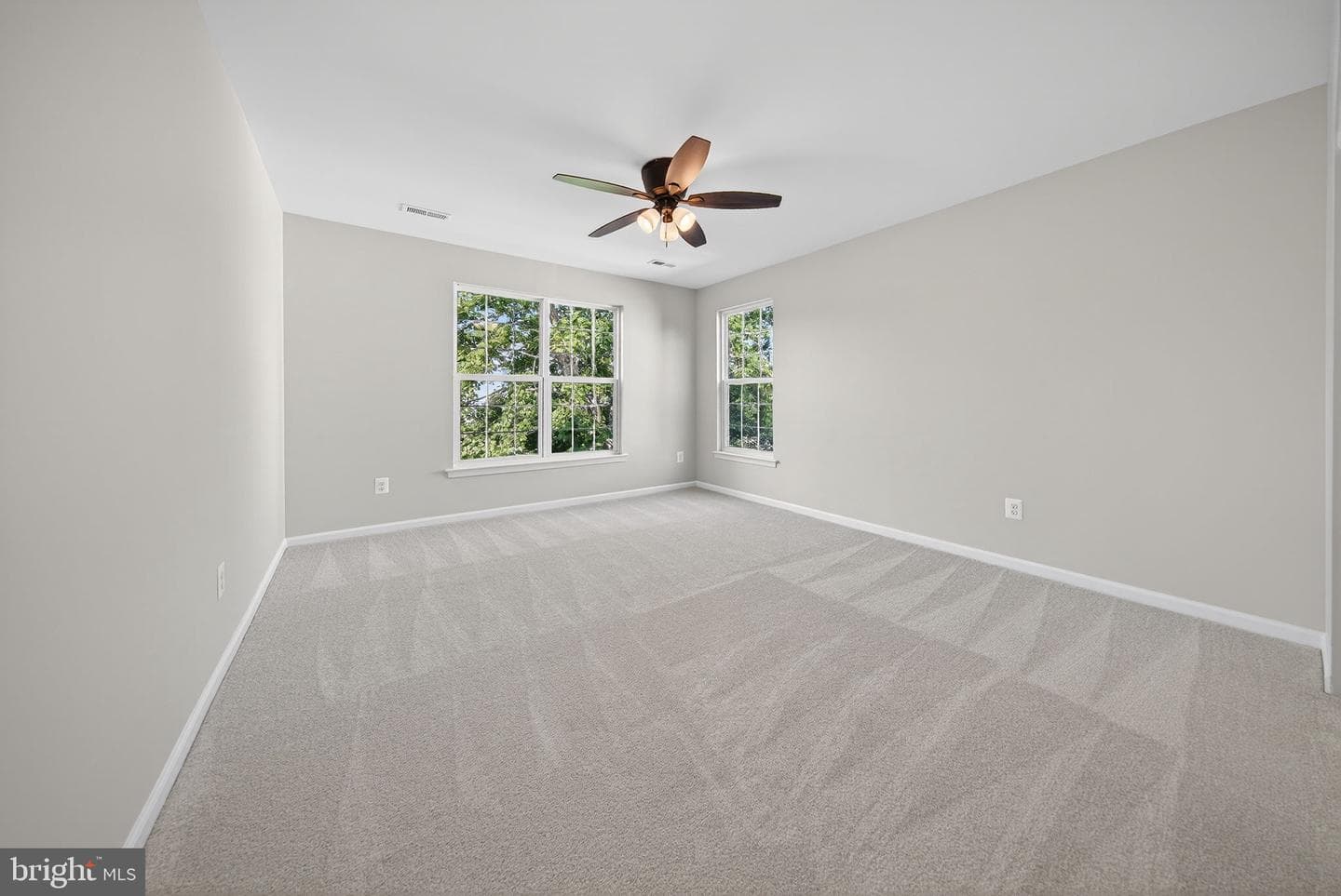 852 Macalister Drive SE photo 56