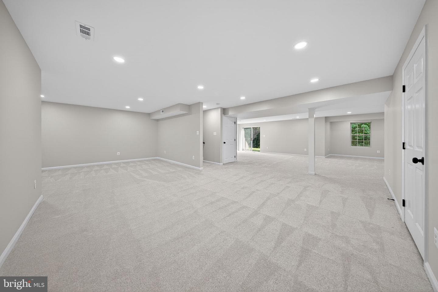 852 Macalister Drive SE photo 66