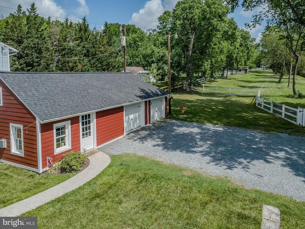 102 Phillips Court NW photo 37
