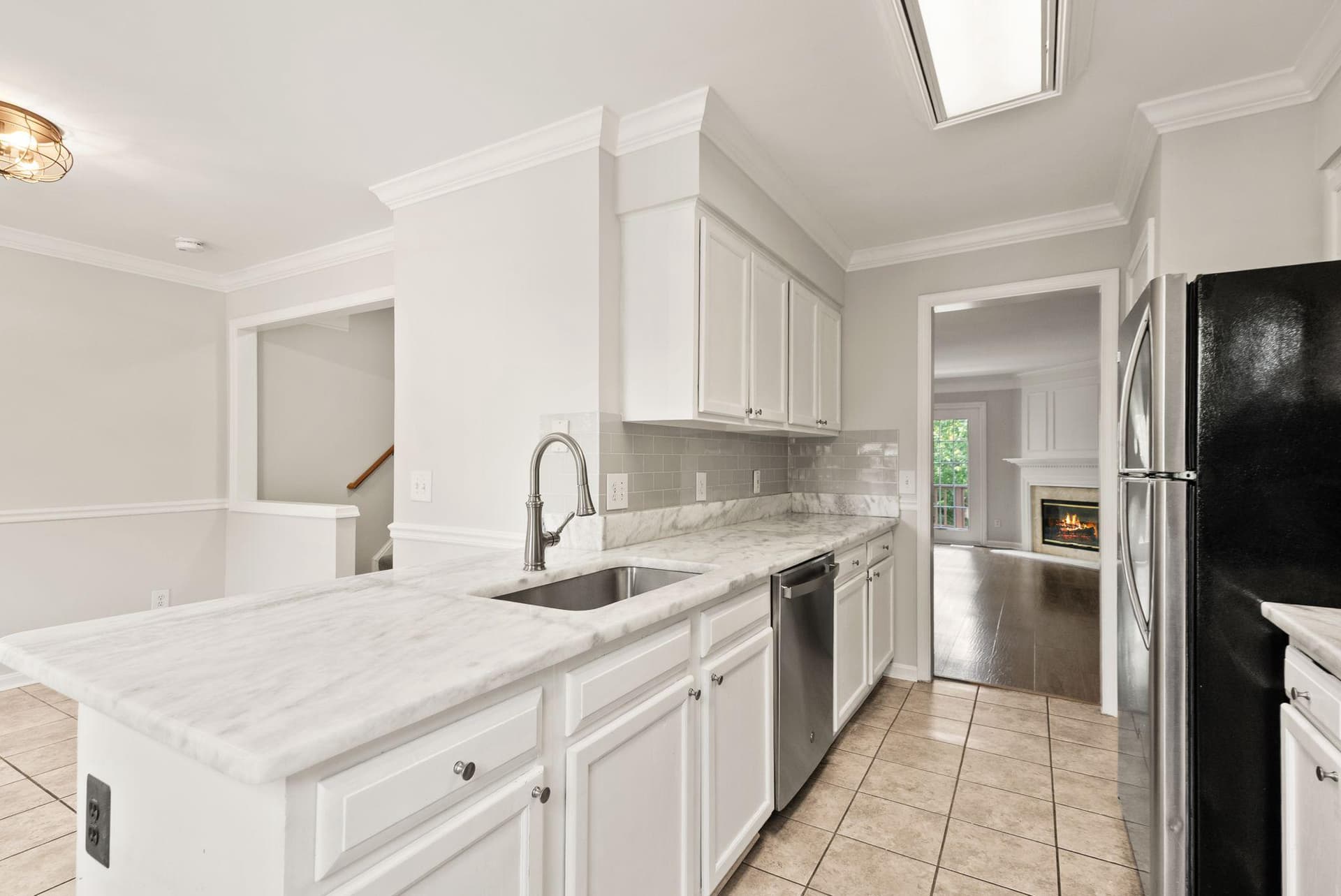 303 Barnfield Square NE photo 14