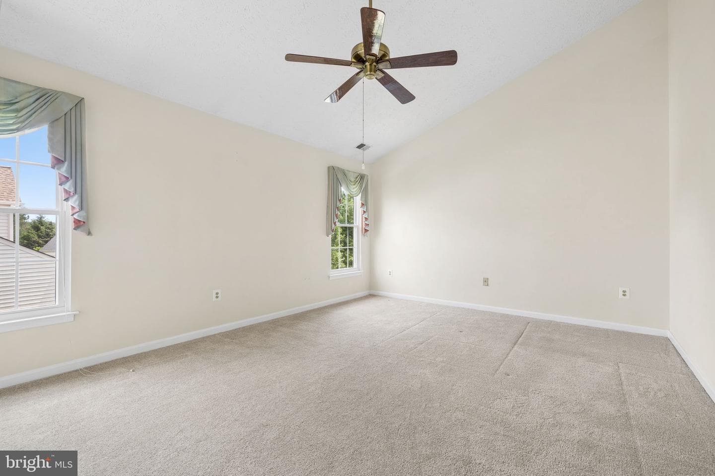 46557 Hollymead Place photo 17