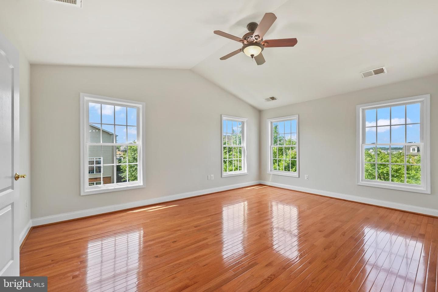 25519 Oak Medley Terrace photo 22