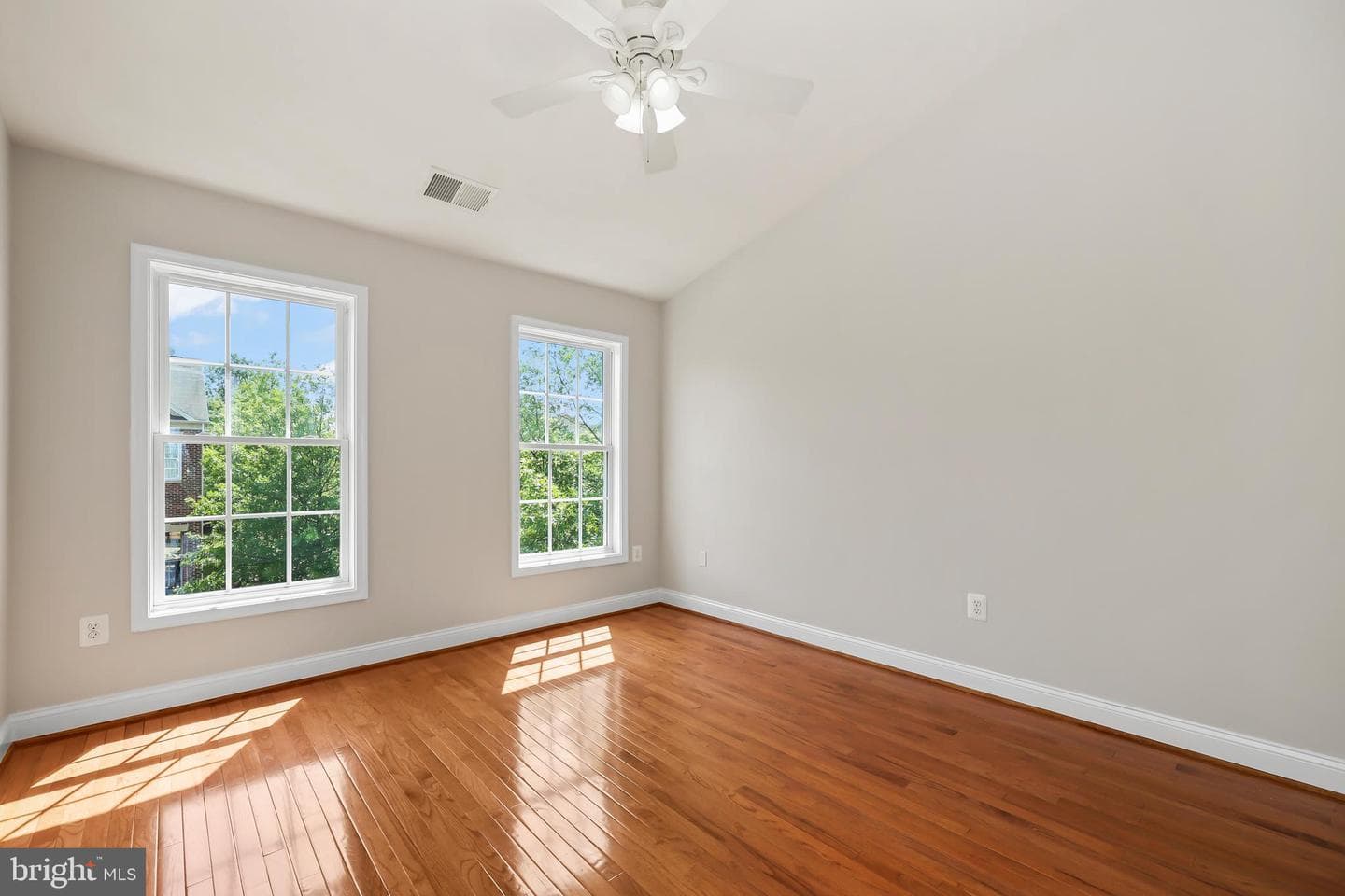 25519 Oak Medley Terrace photo 29