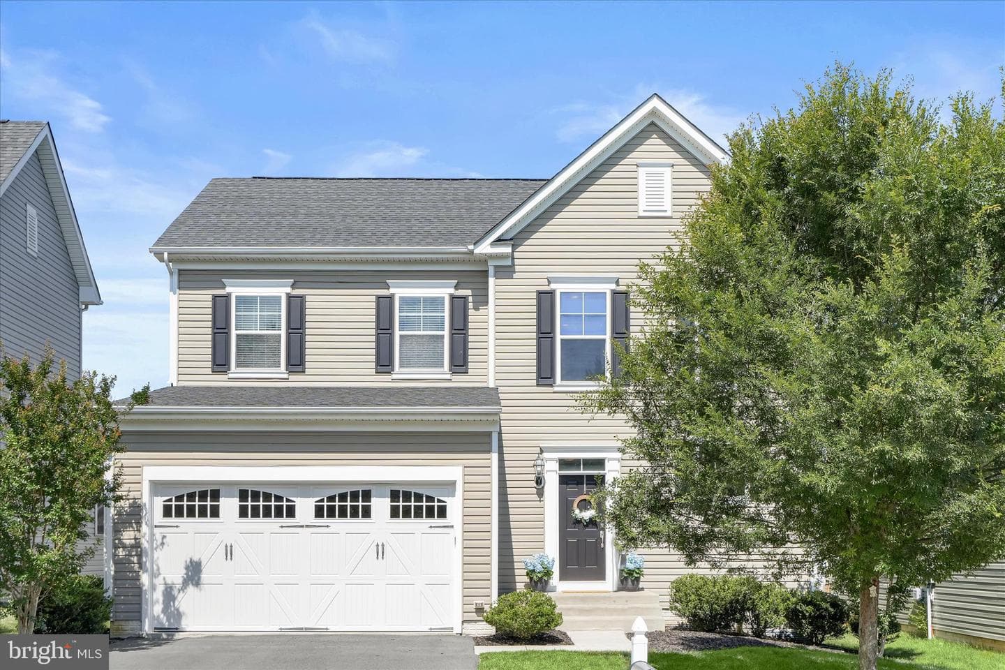 812 Pencoast Drive photo 2