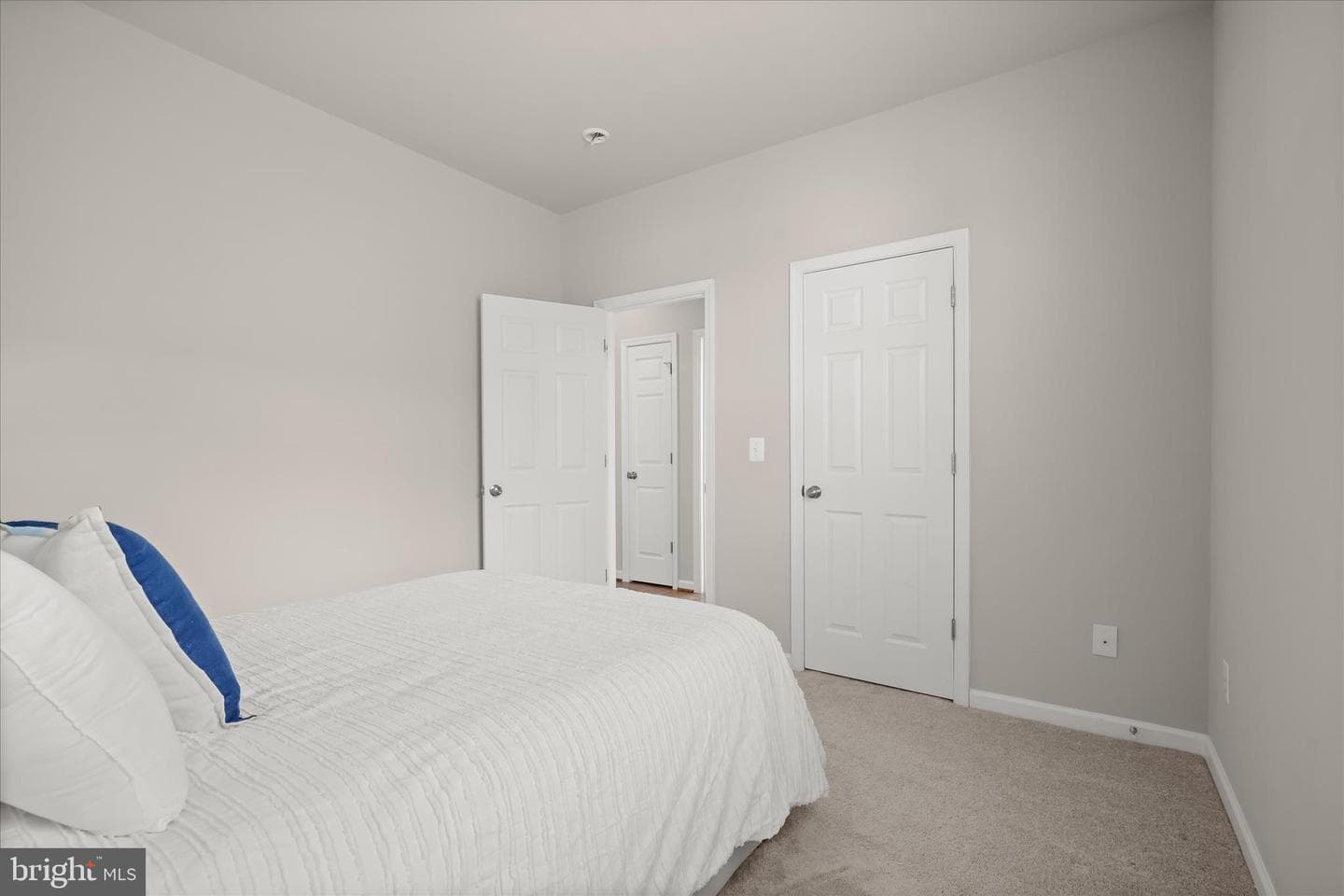 812 Pencoast Drive photo 28