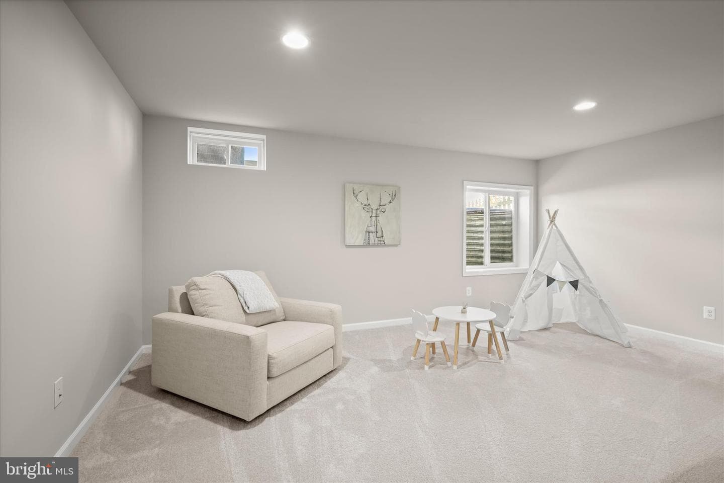 812 Pencoast Drive photo 32
