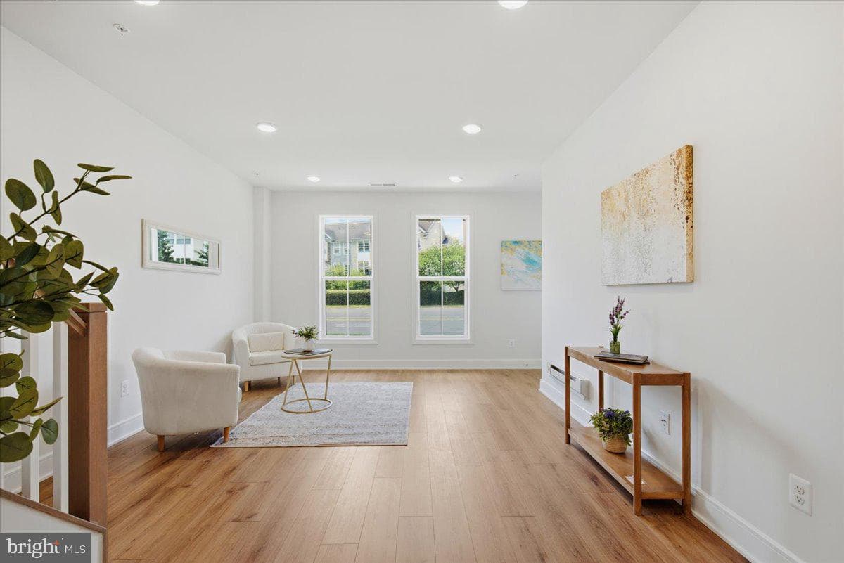 43382 Farringdon Square photo 9