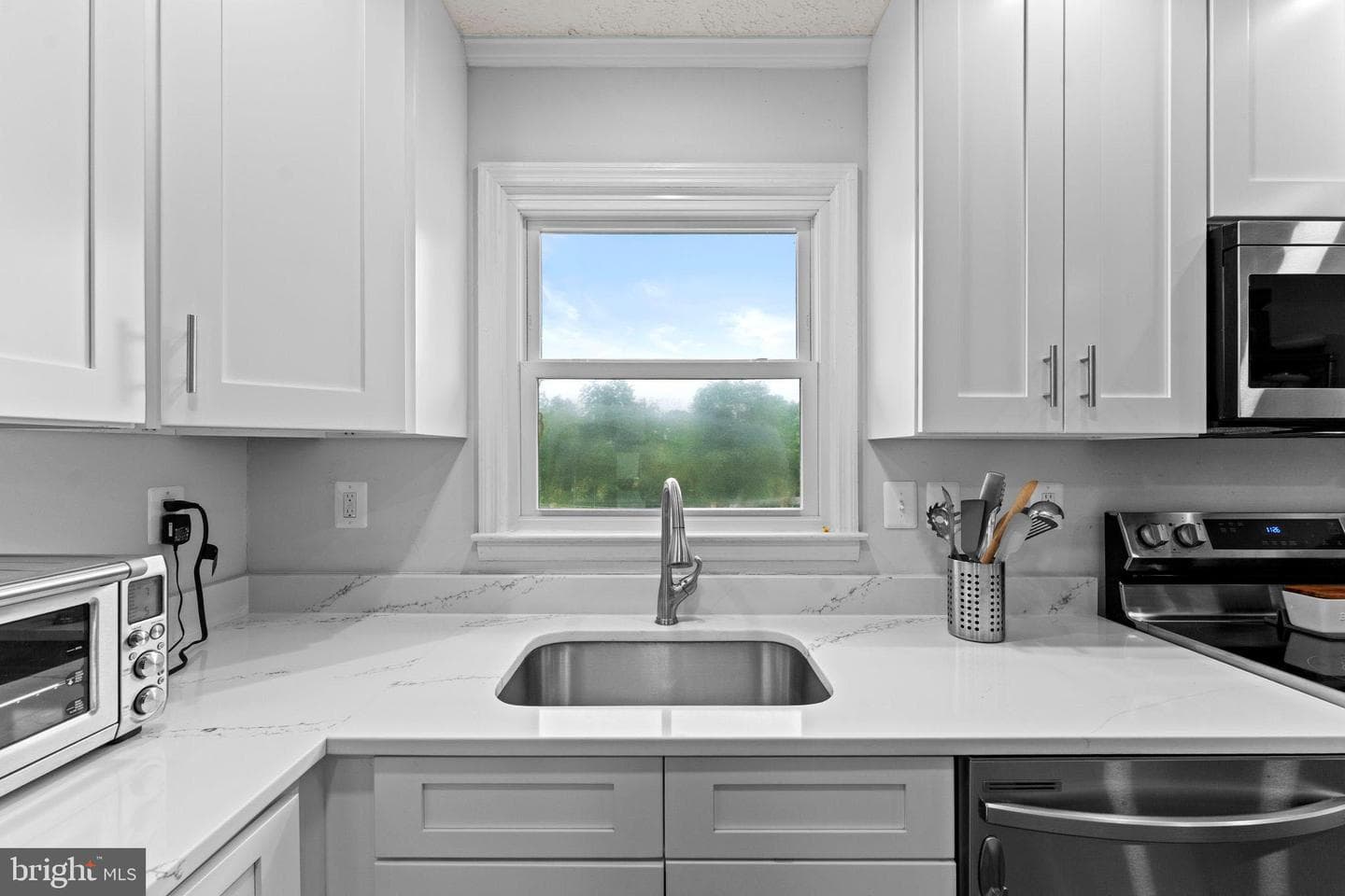 20103 Shelburne Glebe Road photo 16