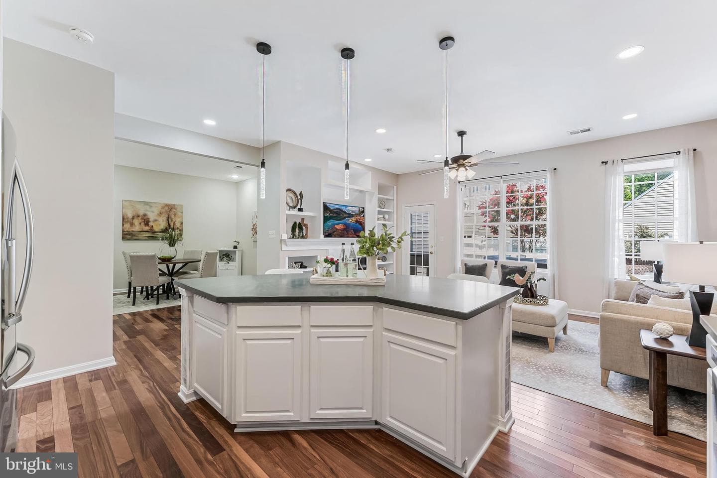 20410 Tilberg Street photo 17