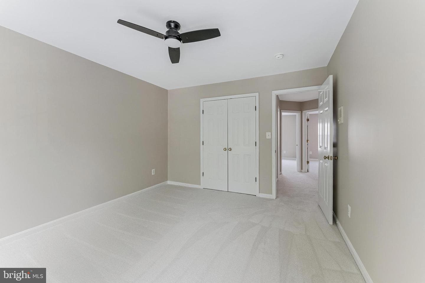 20410 Tilberg Street photo 36