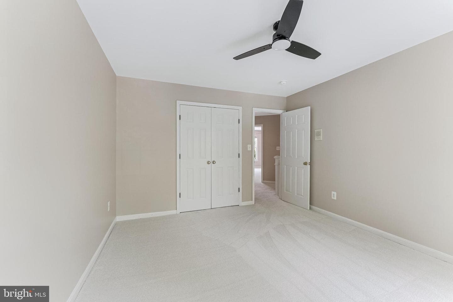 20410 Tilberg Street photo 37