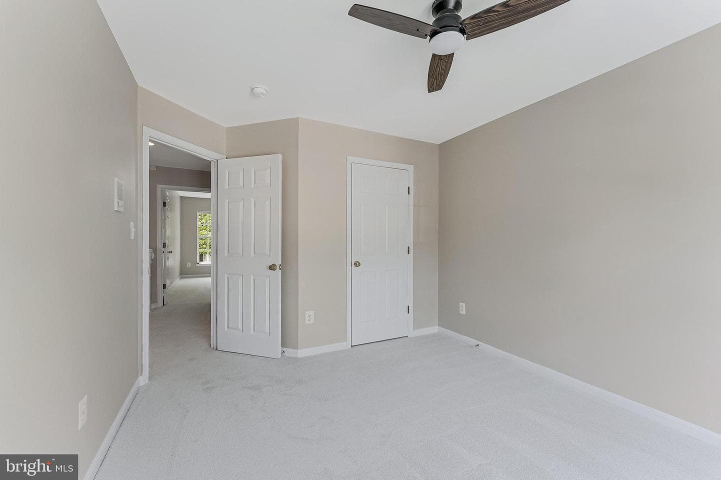 20410 Tilberg Street photo 38