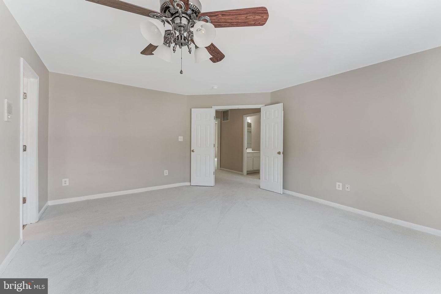 20410 Tilberg Street photo 44