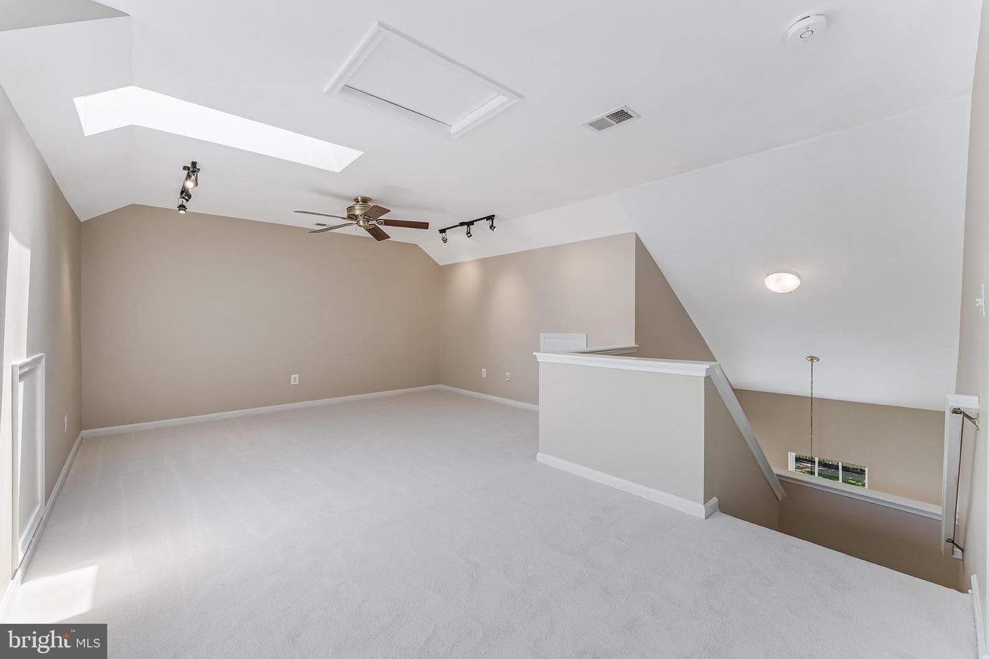 20410 Tilberg Street photo 49