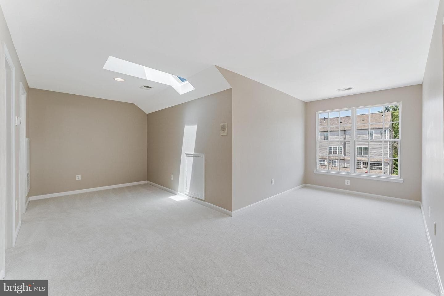 20410 Tilberg Street photo 52