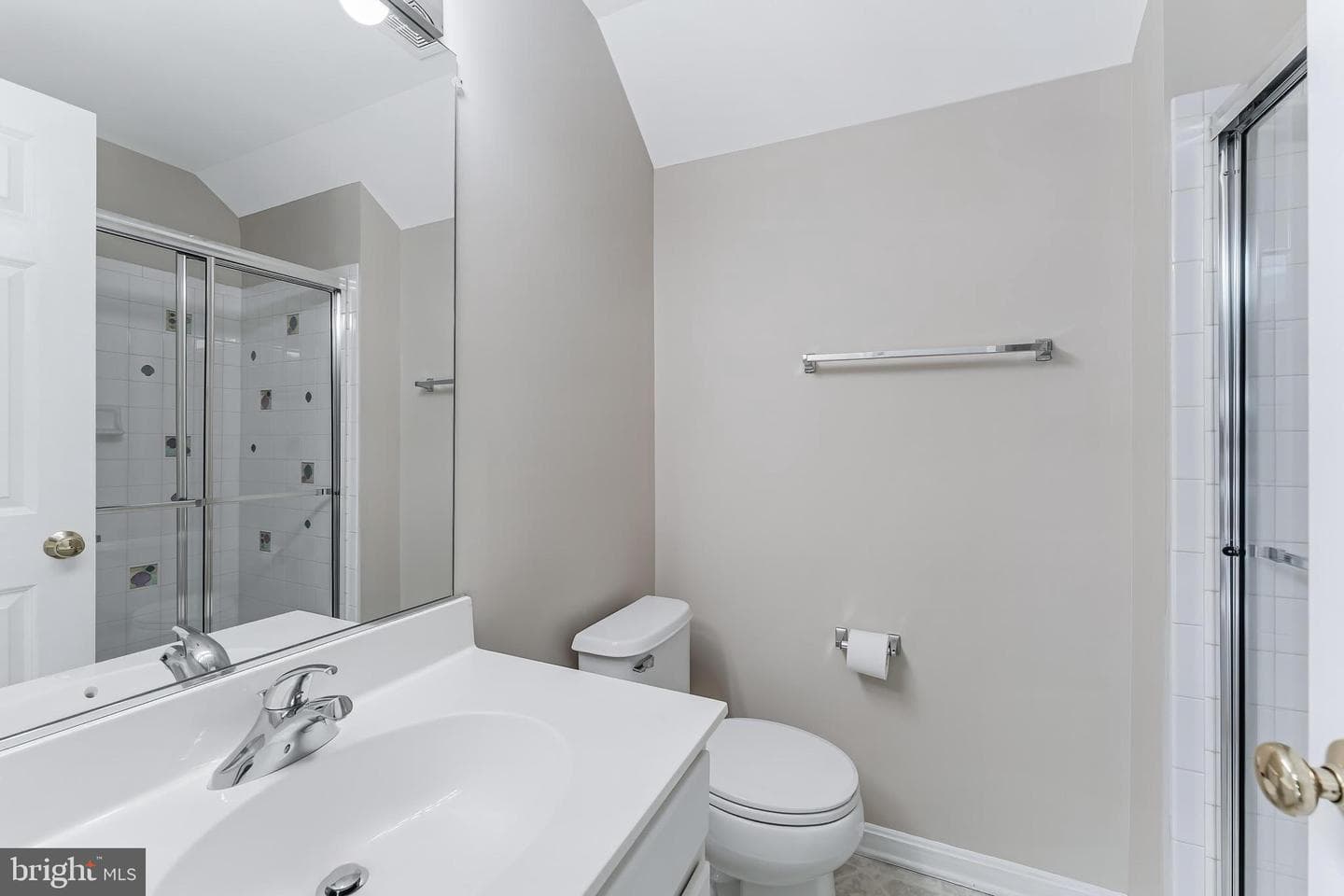 20410 Tilberg Street photo 55