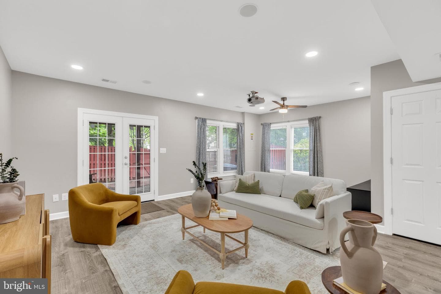 43521 Postrail Square photo 30