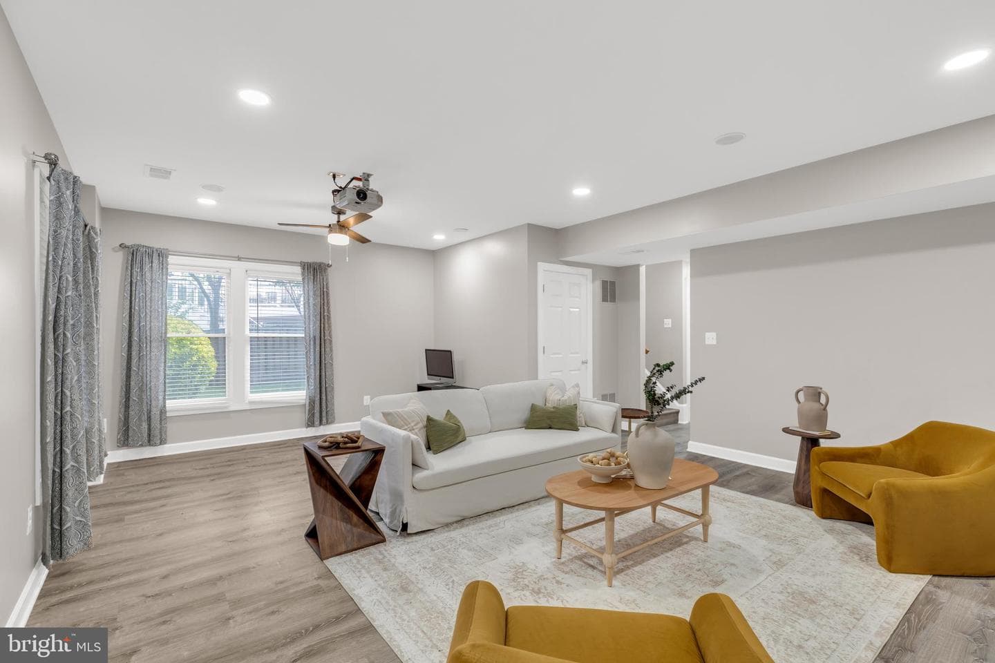 43521 Postrail Square photo 31