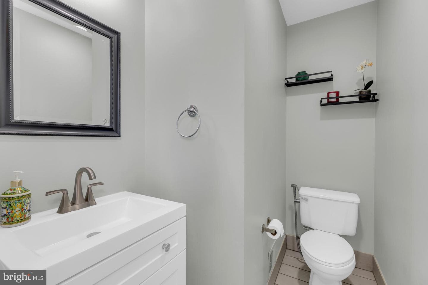 43521 Postrail Square photo 34