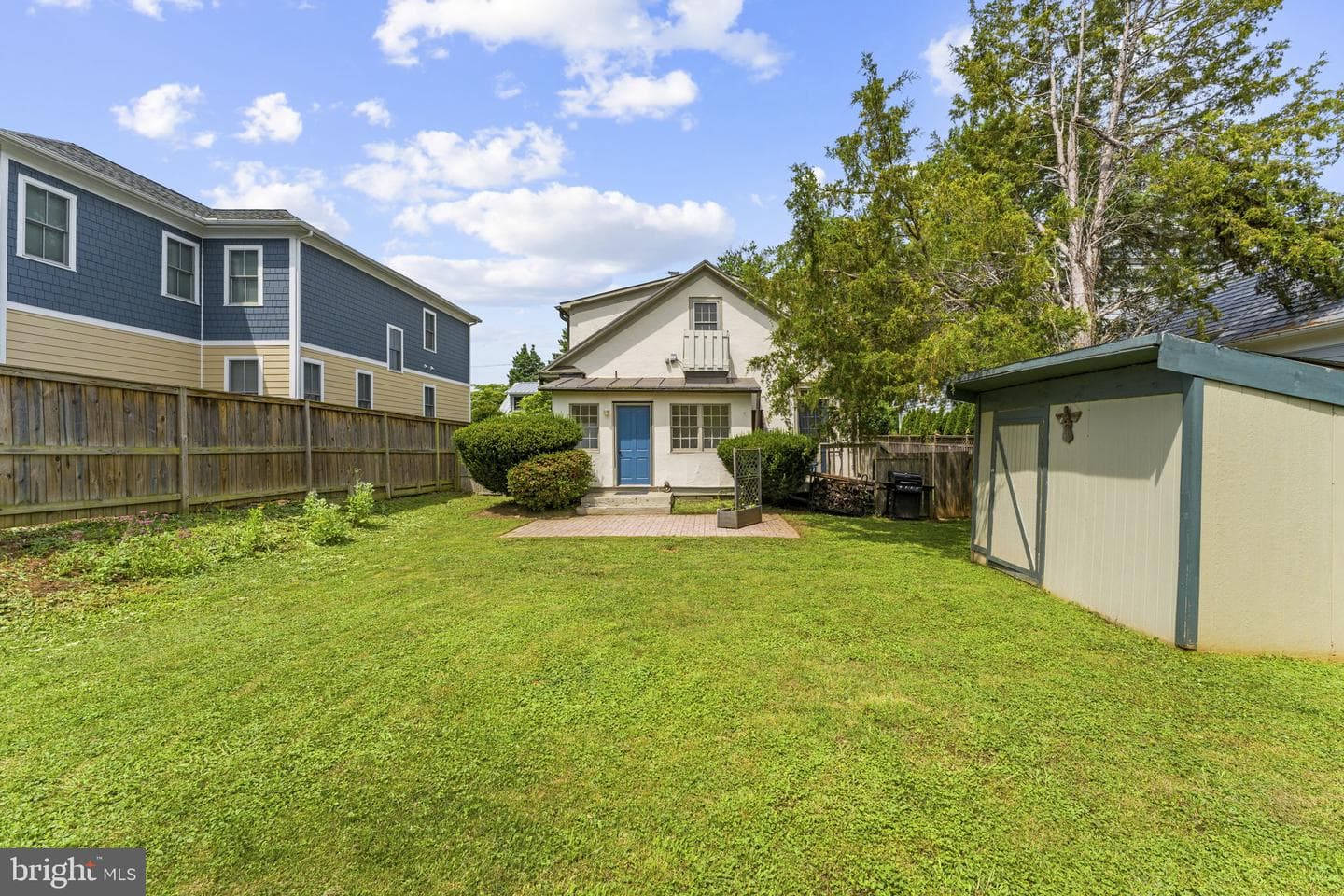 107 Walnut photo 30