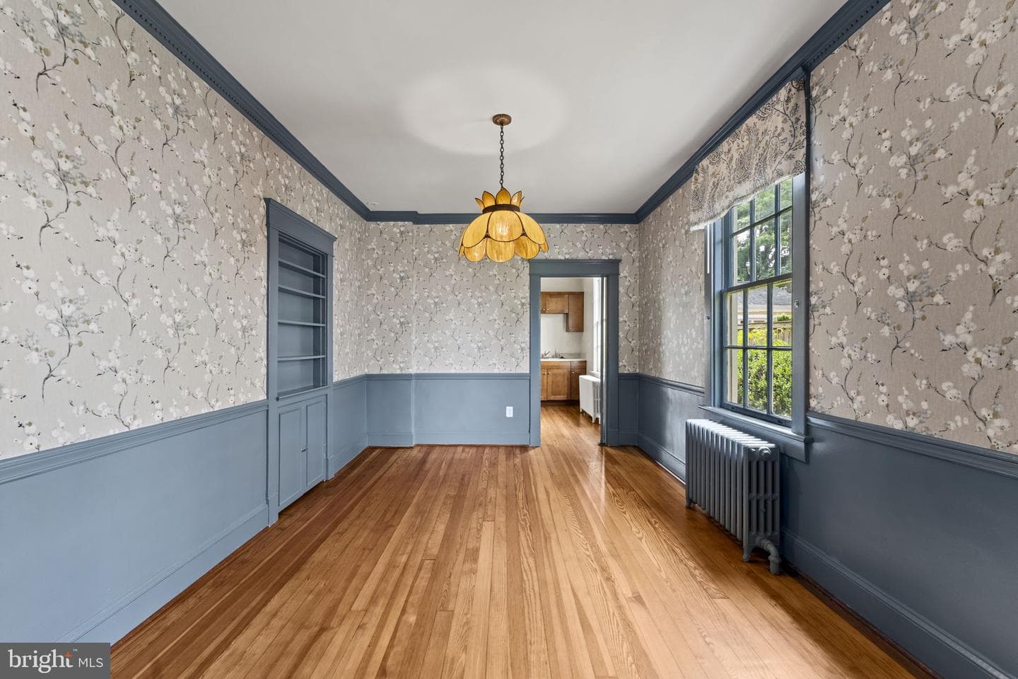 107 Walnut photo 4