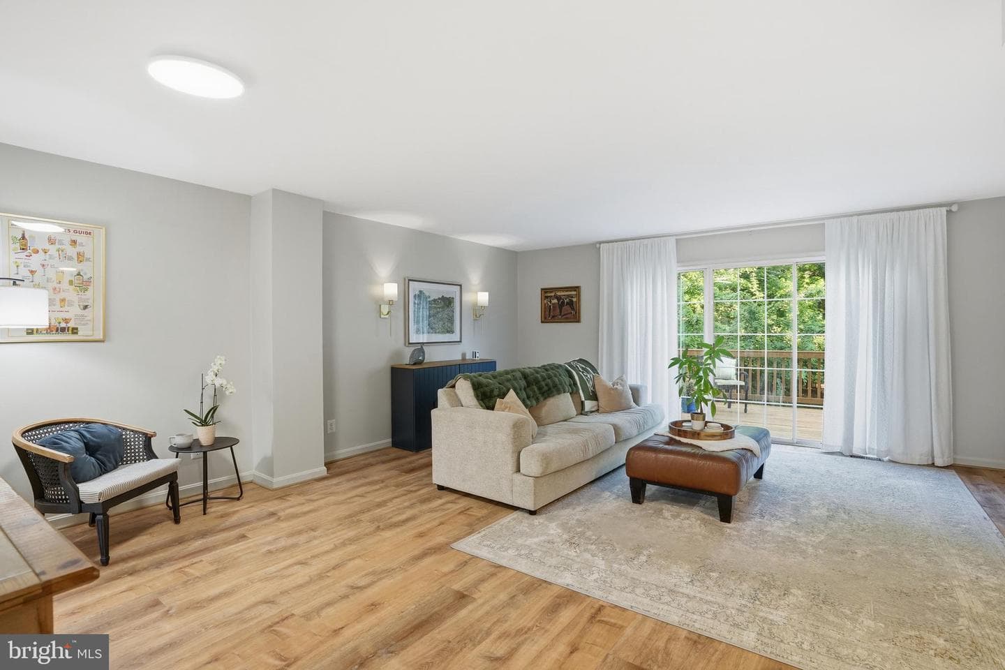 345 Barnfield Square NE photo 10
