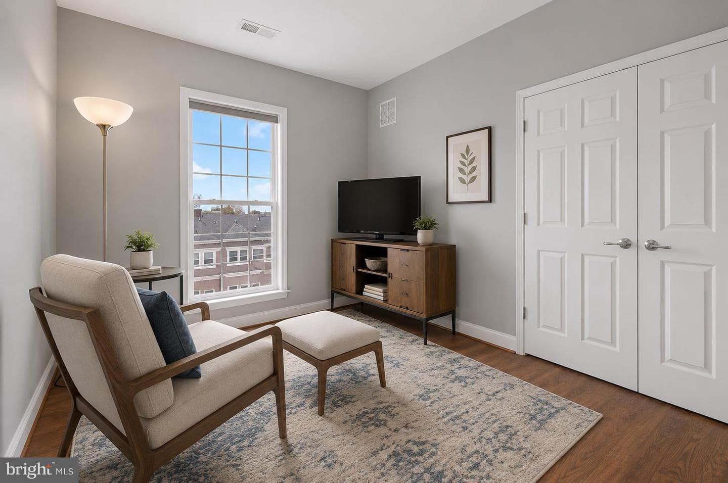 20659 Sibbald Square photo 8