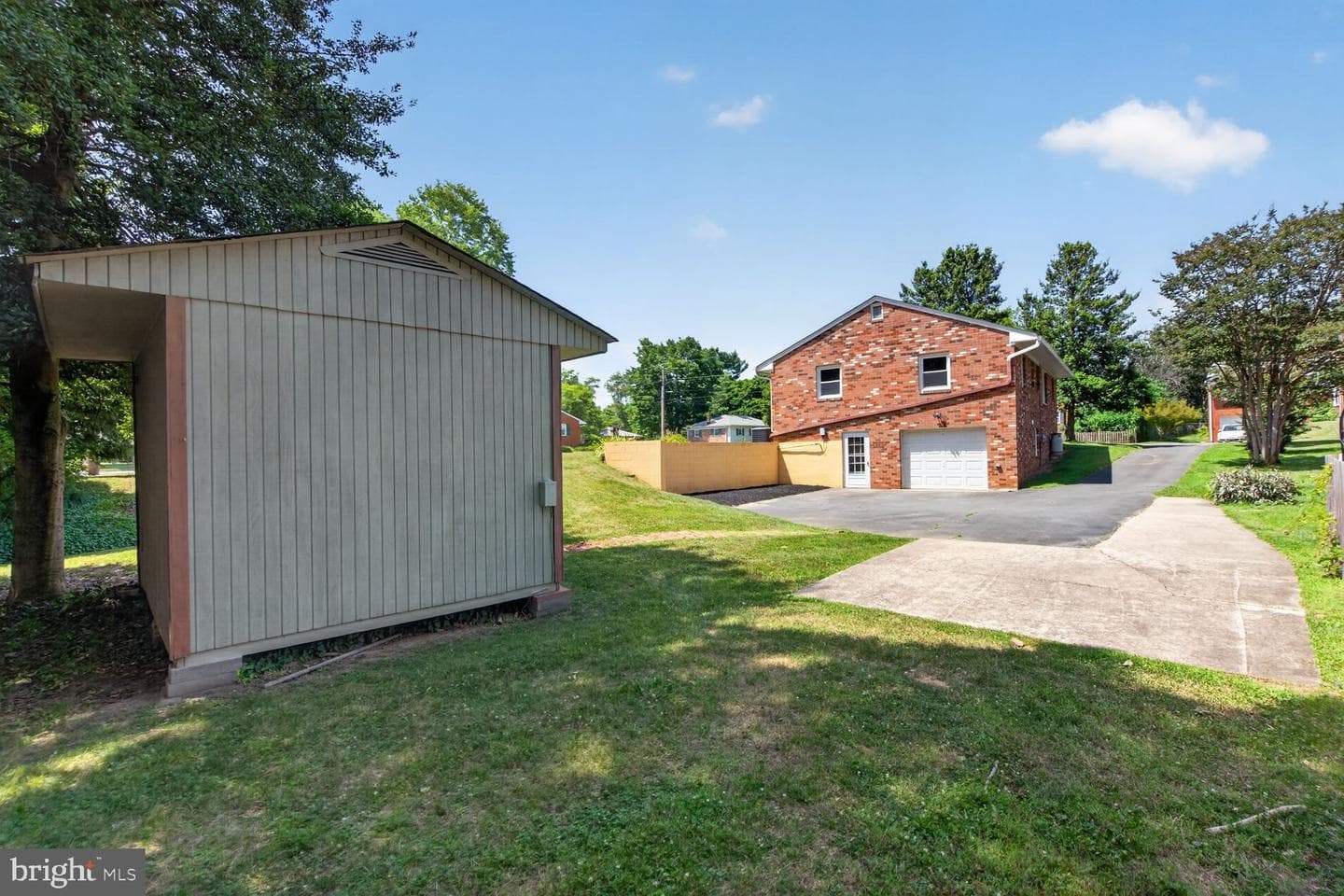 204 Ayr Street NW photo 28