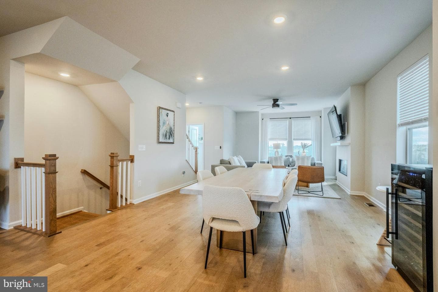 813 Sawback Square NE photo 16