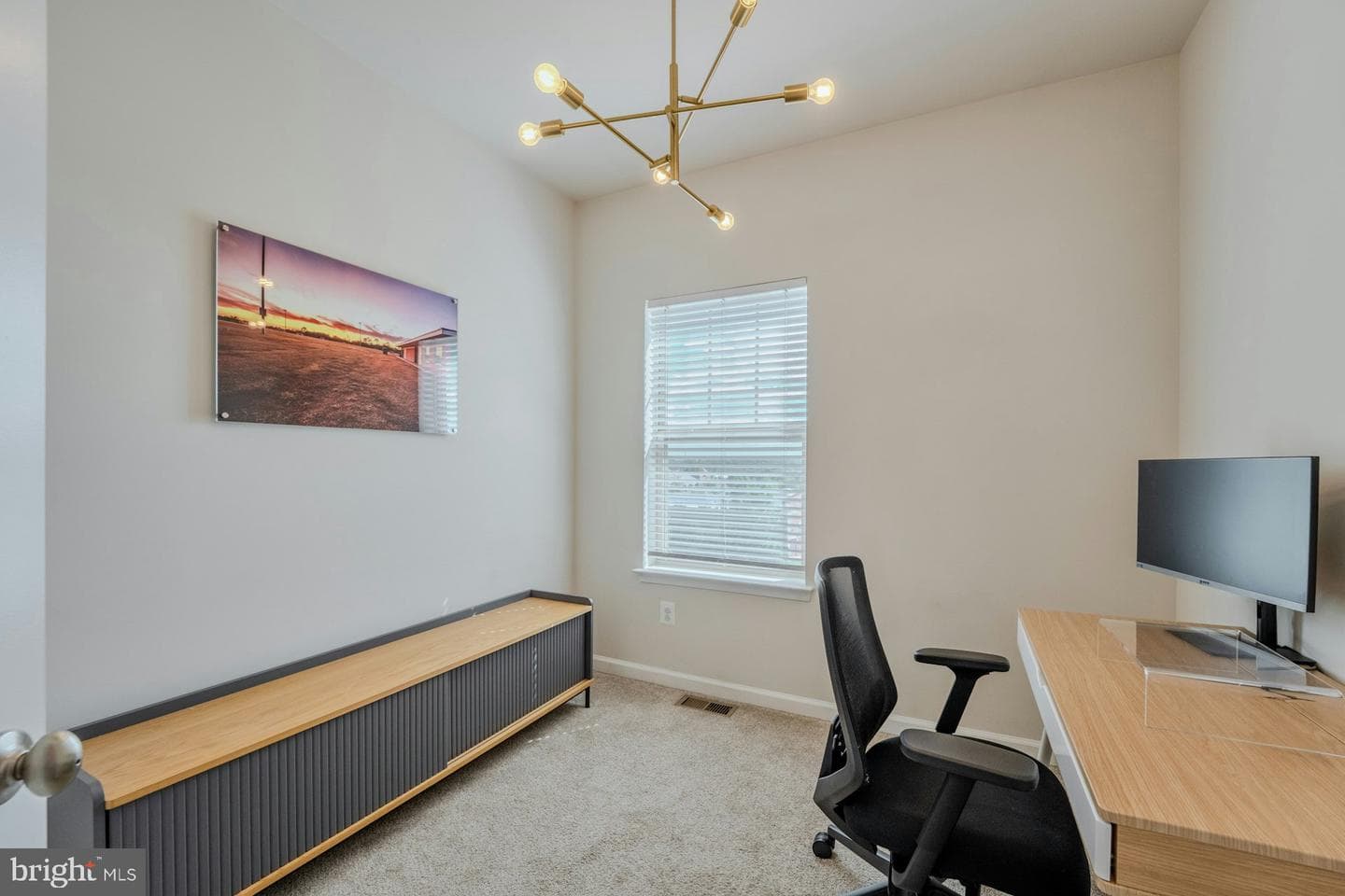 813 Sawback Square NE photo 25