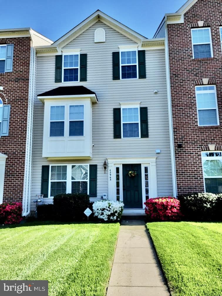 42963 Spyder Place, Chantilly