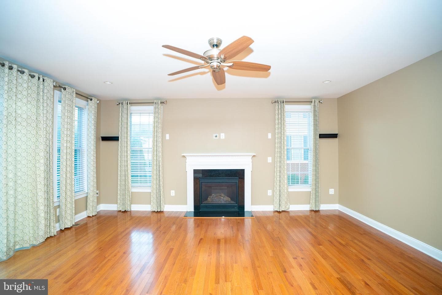 22535 Willington Square photo 16