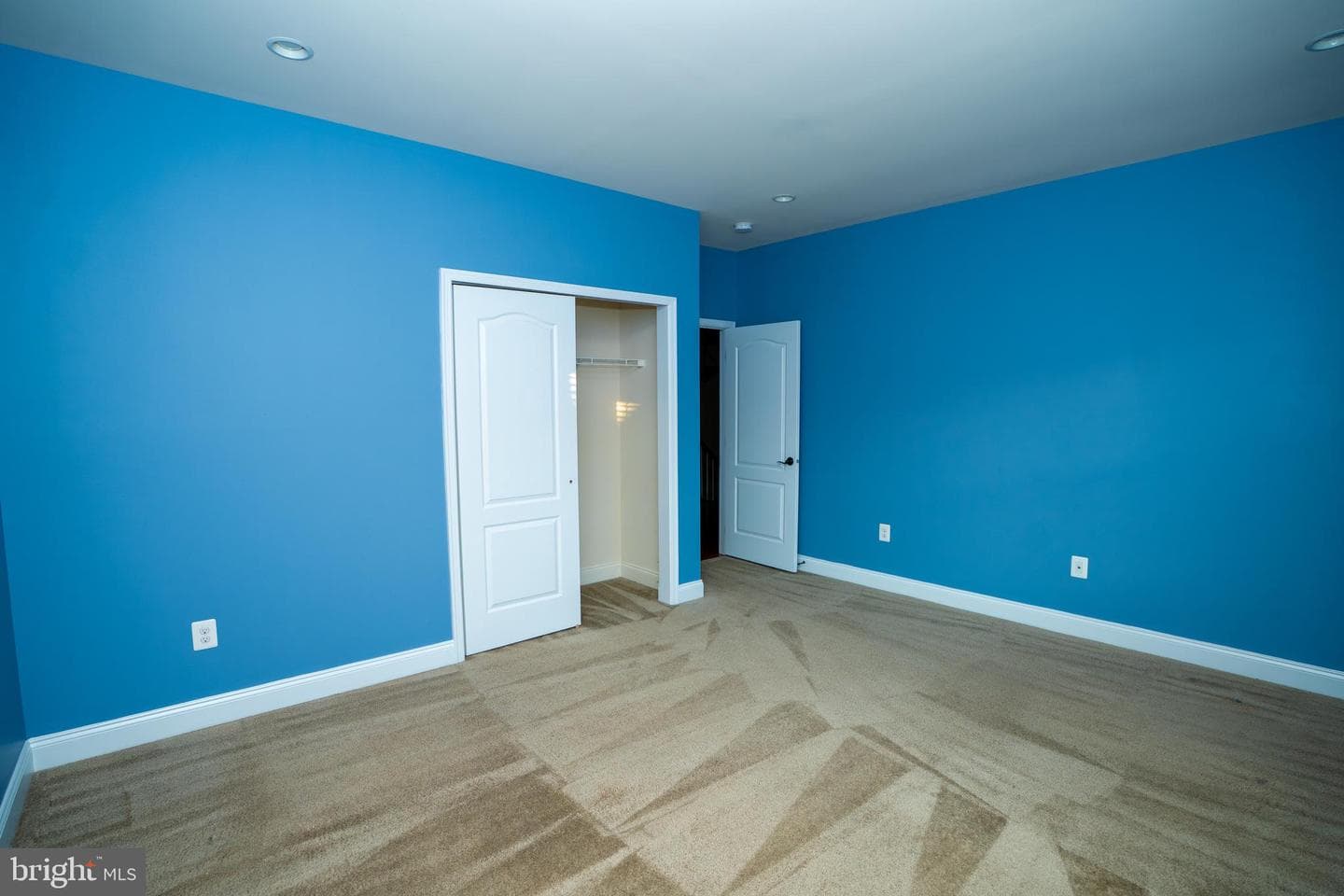 22535 Willington Square photo 34