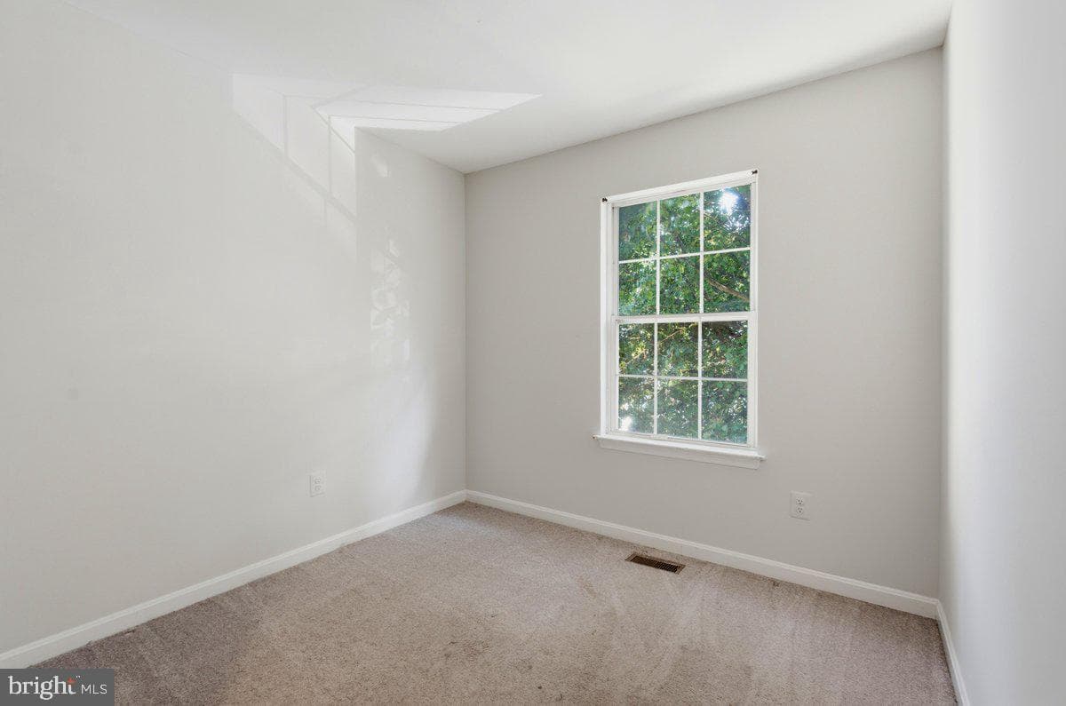 405 Mcdaniel Drive photo 15