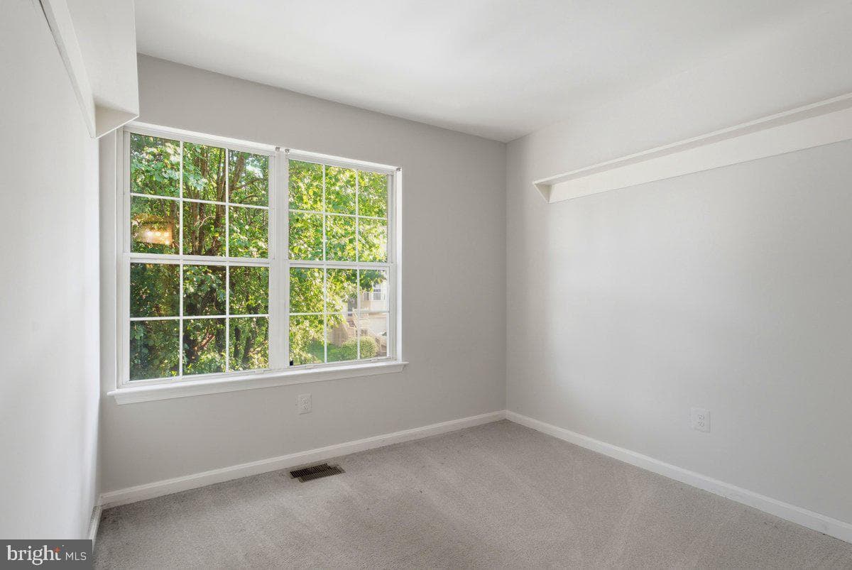 405 Mcdaniel Drive photo 16