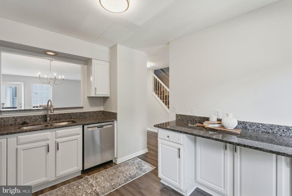 405 Mcdaniel Drive photo 5